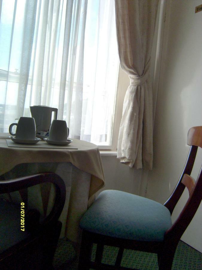 St Martins Guest House Dover Dış mekan fotoğraf